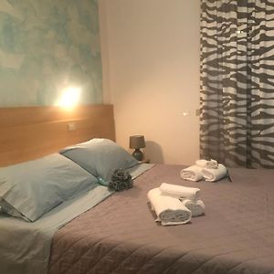 Camera con letto king size